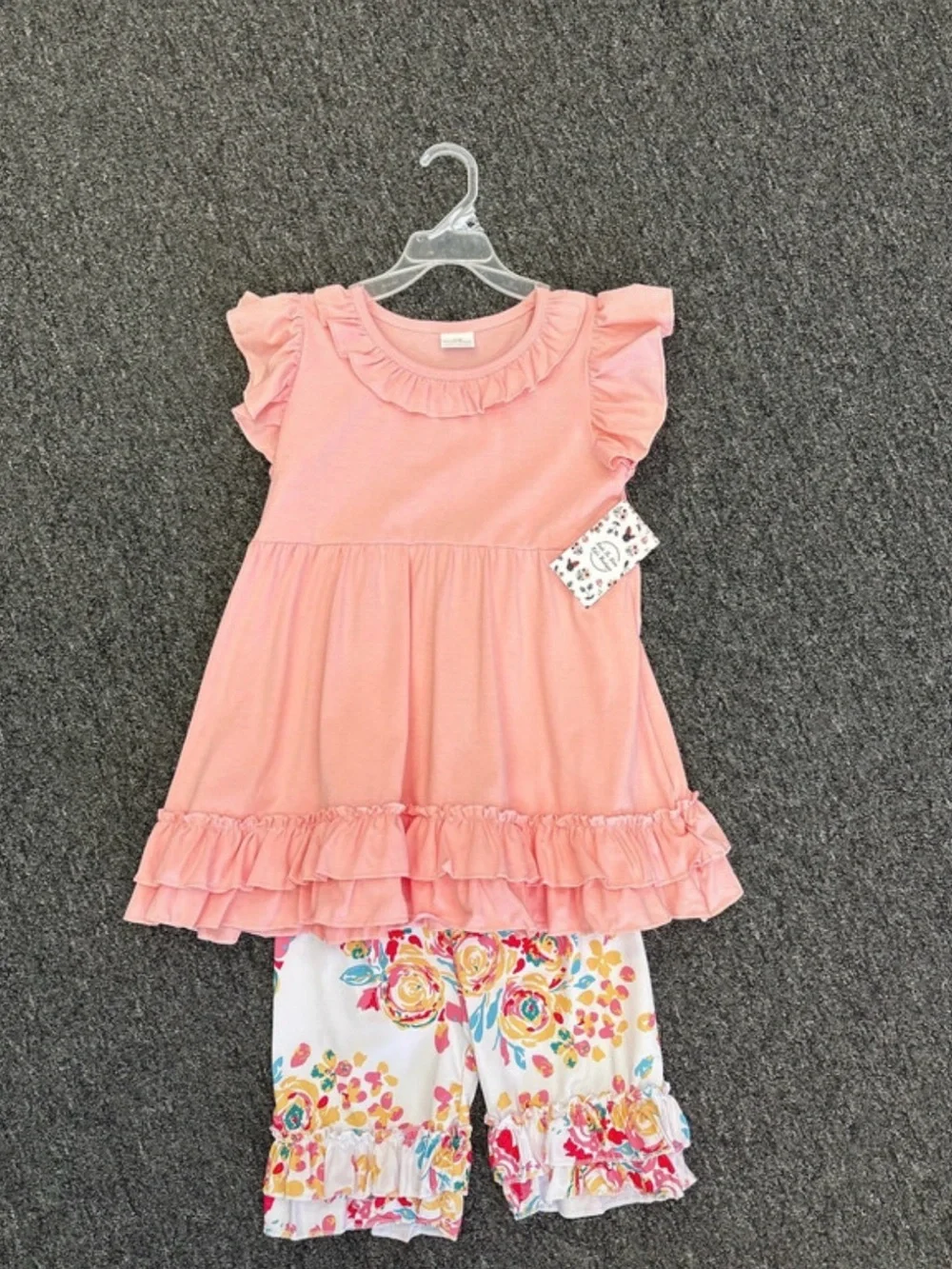 Girls 7-8 Peach Ruffle Tunic Pajama Set with Floral Capri Pants